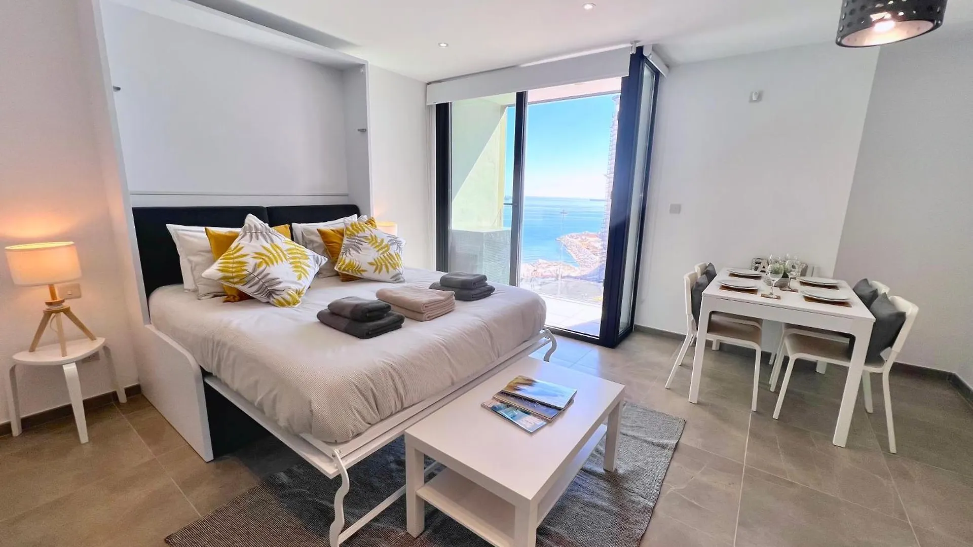 Stylish Studio With Ocean View Apartment Gibraltar