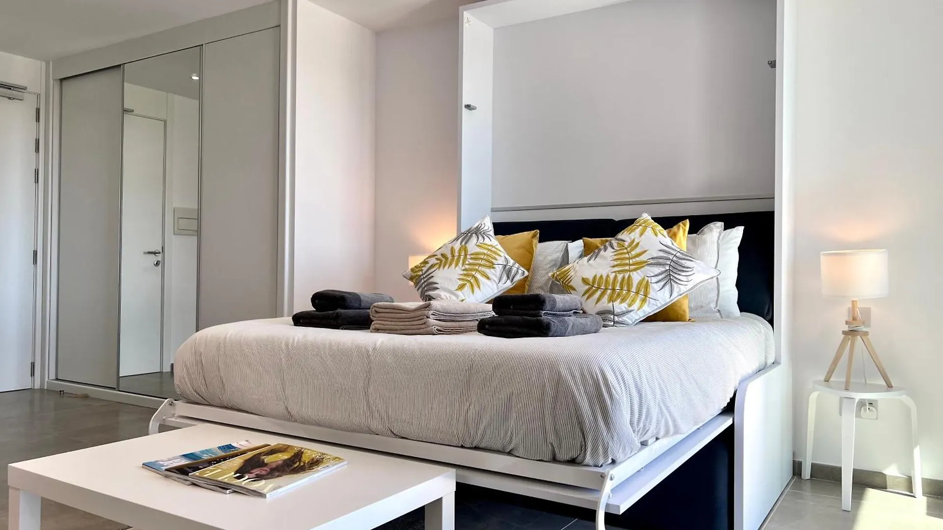 Stylish Studio With Ocean View Apartment Gibraltar Gibraltar